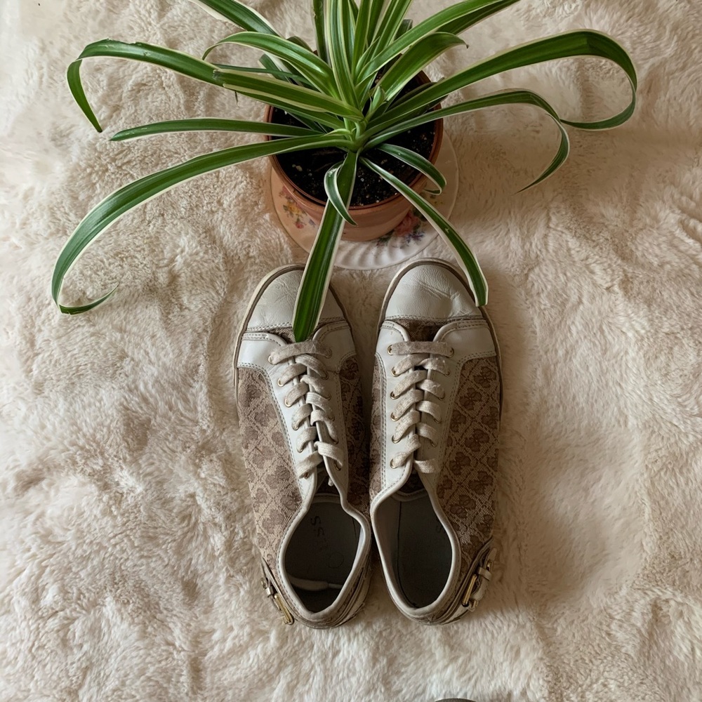 Guess Sneakers
